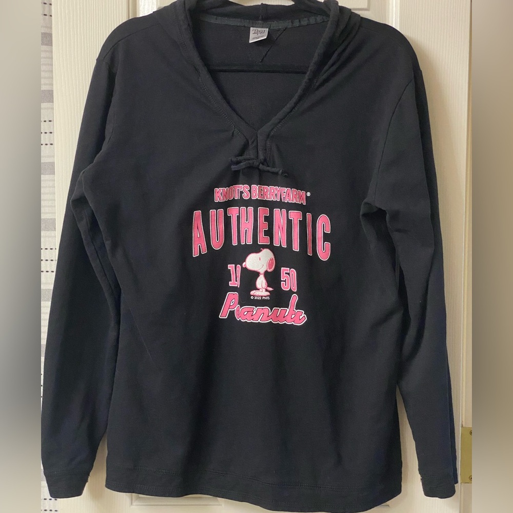 Knotts Berry Farm Authentic Peanuts Graphic Hoodie Top by Tipsy Black